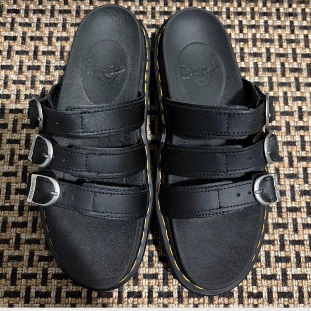 Dr. Martens Women's Blaire Slide Size 7 - Picture 6 of 7